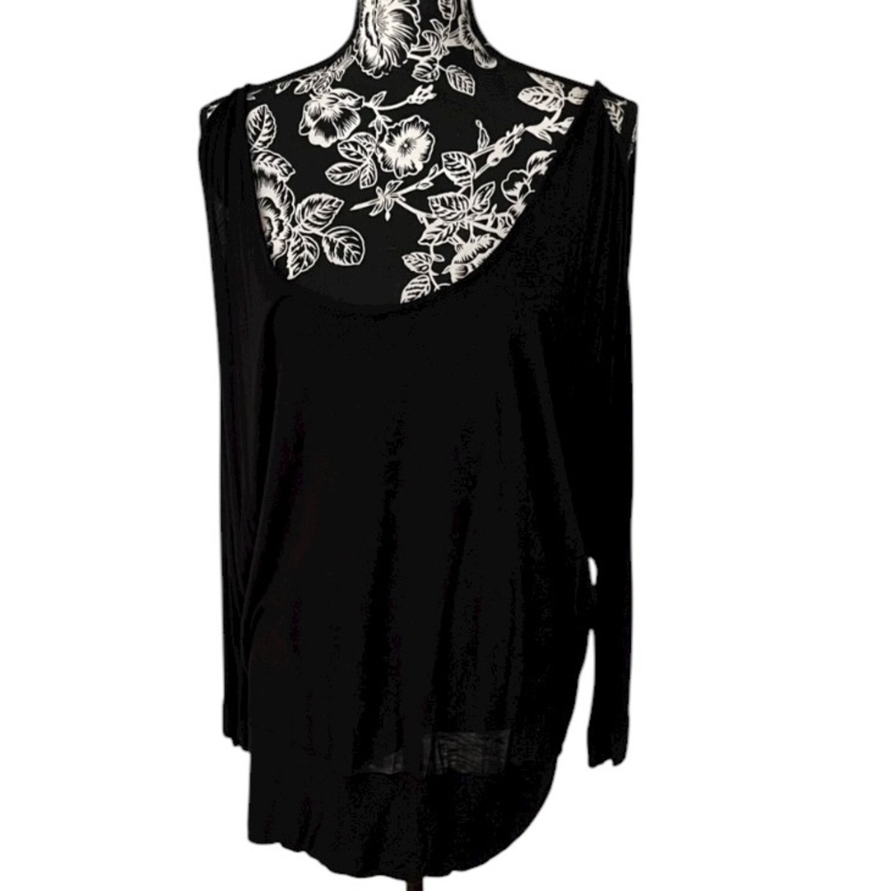 Tart size XL Black long sleeve cold shoulder with stretch